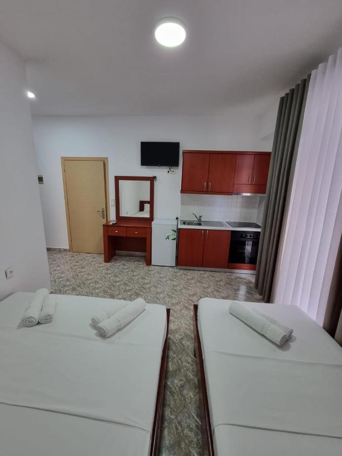 Ideal Apartments & Rooms Sarande Exterior photo