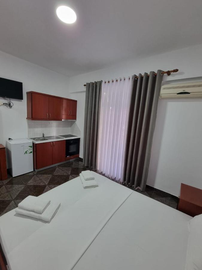 Ideal Apartments & Rooms Sarande Exterior photo