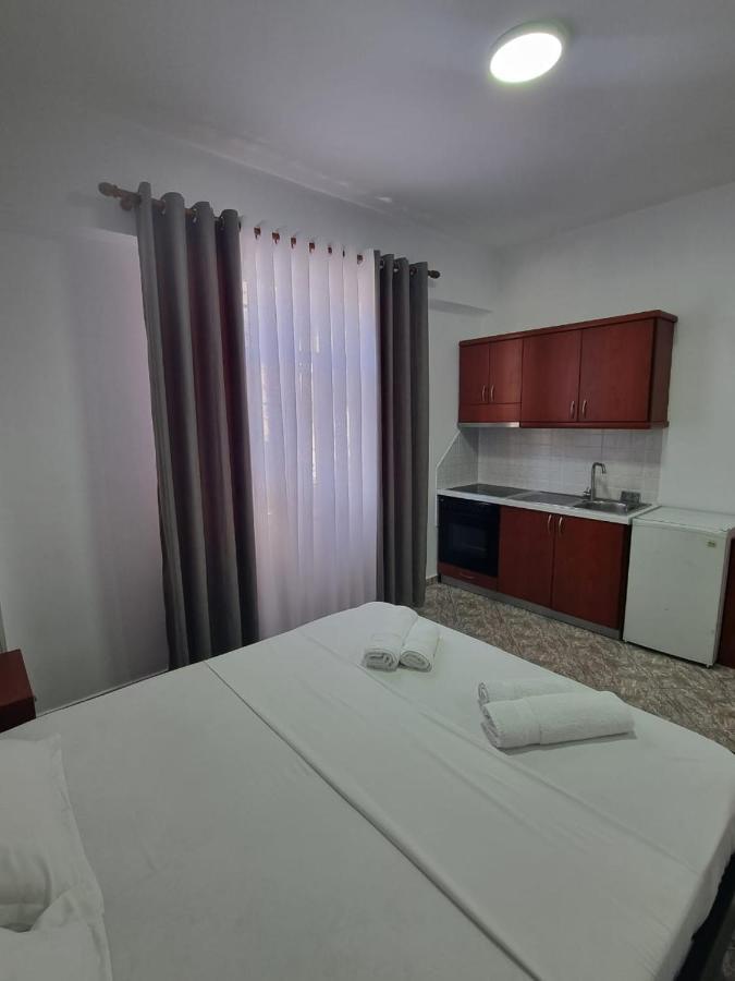 Ideal Apartments & Rooms Sarande Exterior photo